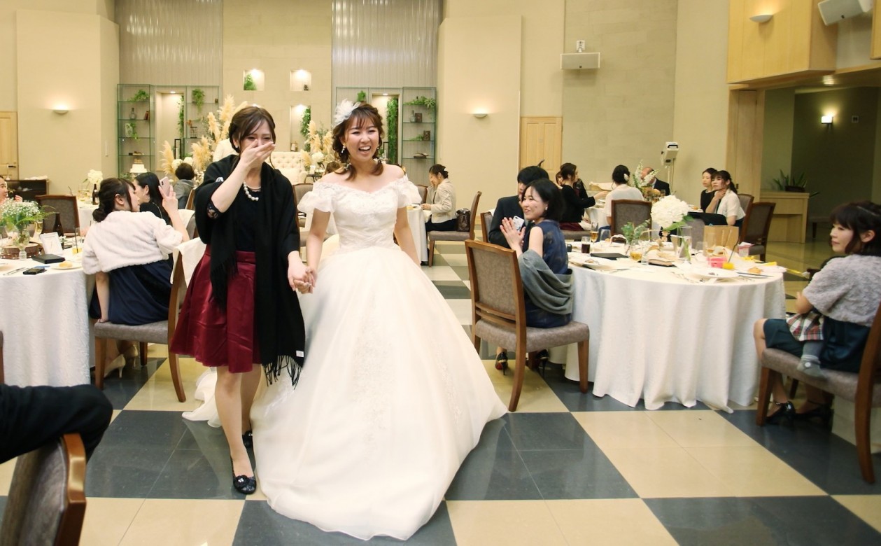 Full of gratitude White × Gold Wedding