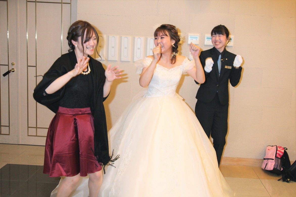 Full of gratitude White × Gold Wedding