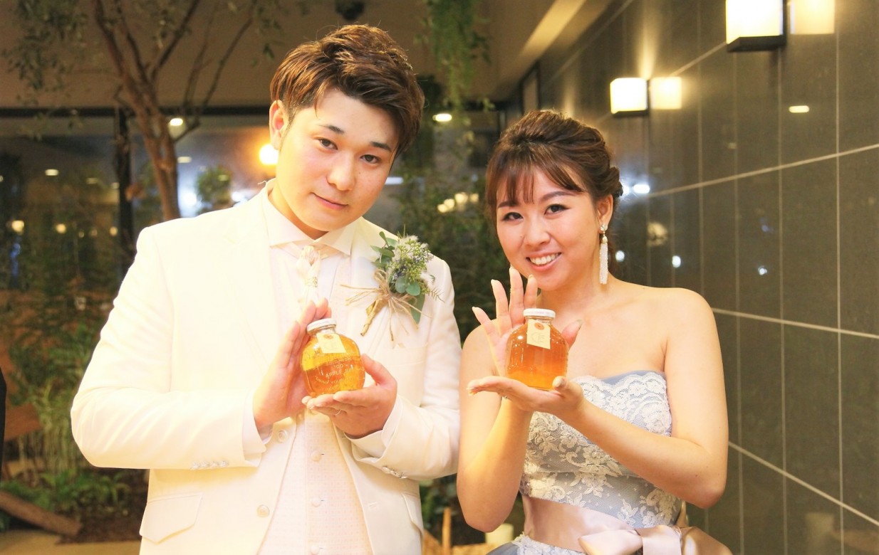 Full of gratitude White × Gold Wedding