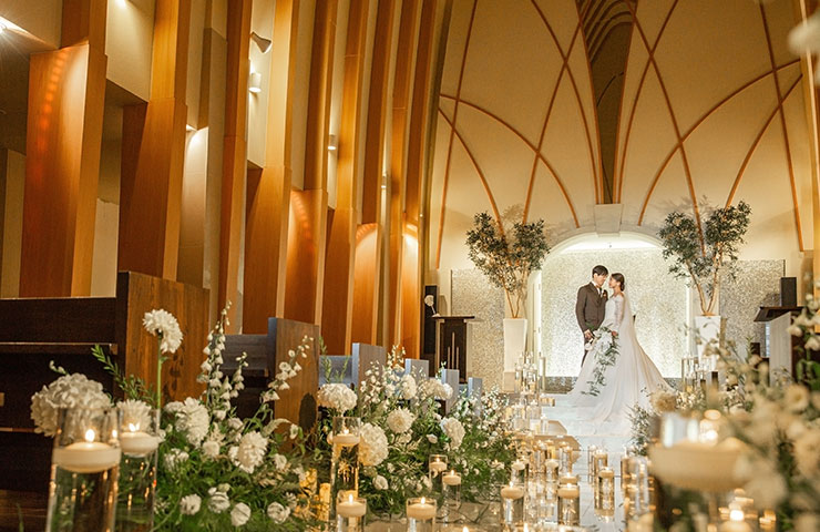 浜松のゲストハウス「アルコラッジョ」外観。光と緑に包まれた貸切ウェディング会場